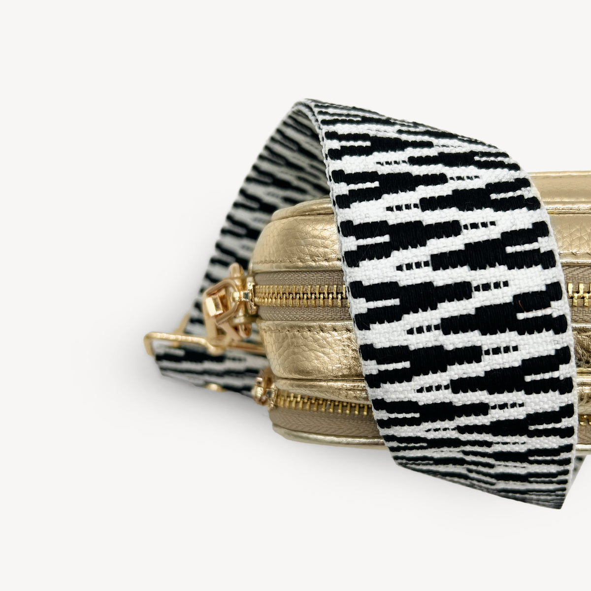 Black & White Zigzag Strap